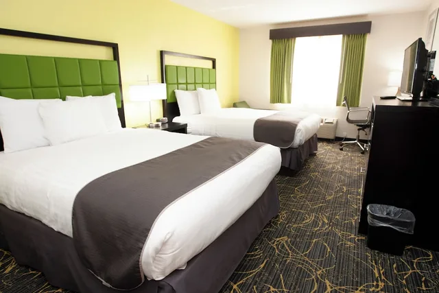 غرفة بسريرين كوين، AmericInn by Wyndham Delafield 4/10