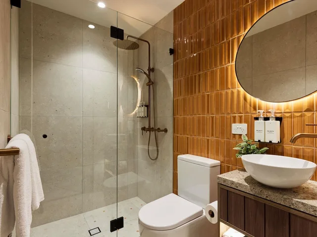 غرفة ديلوكس بسرير كينج، The Clarence Hotel Sydney 5/8