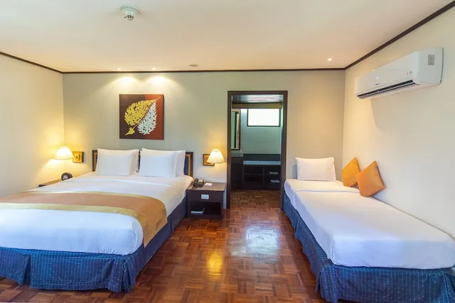 Bungalow, King Bed, Garden View, Garden Area, Phi Phi Holiday Resort 2/4