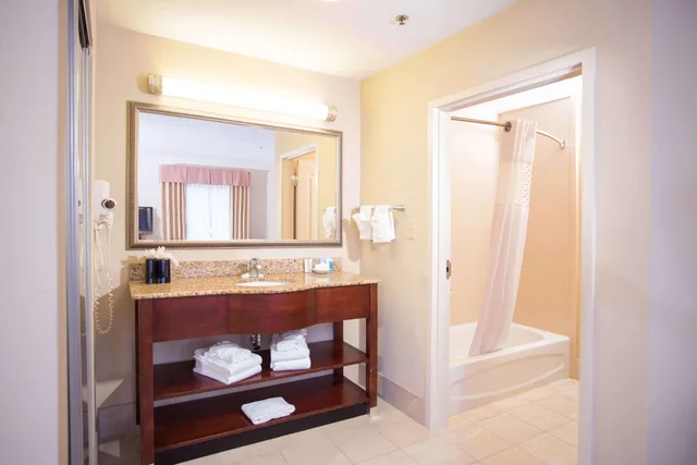 Studio, Hampton Inn & Suites Southern Pines-Pinehurst 3/4