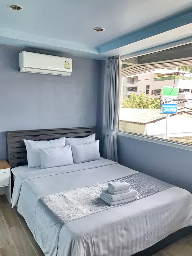 Deluxe, Double Bed, Lateral Side Sea View، The Beach Front Resort Pattaya 1/8
