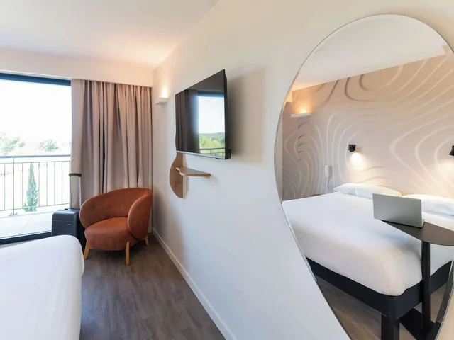 جناح عائلي كومفورت بسرير مزدوج وسريرين منفصلين، ibis Styles Cabries Aix-en-Provence TGV 5/10