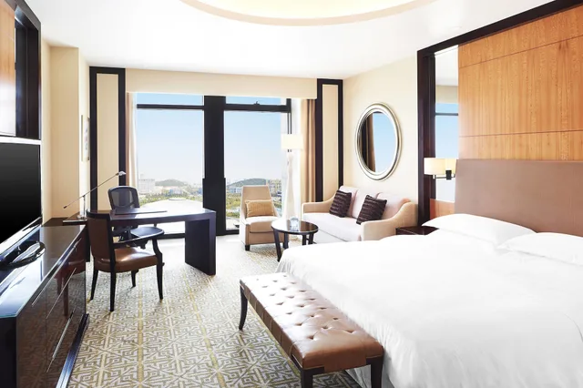غرفة ديلوكس بسريرين منفصلين بإطلالة على المدينة، Sheraton Jinan Hotel 1/7