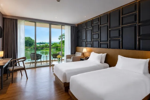 Deluxe, Twin Beds, Lagoon View، Wyndham Grand Nai Harn Beach Phuket 2/10