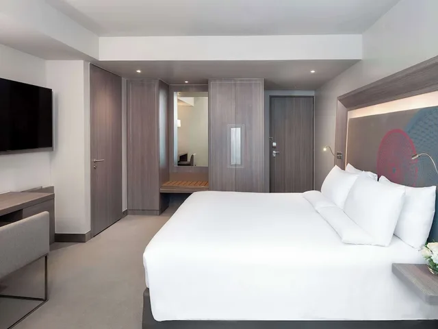 غرفة قياسية بسرير كينج، Novotel Bangkok Platinum 1/10