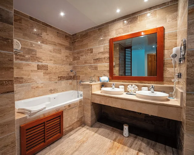 Junior Suite, King Bed, Cofresi Palm Beach and Spa Resort All Inclusive 7/9