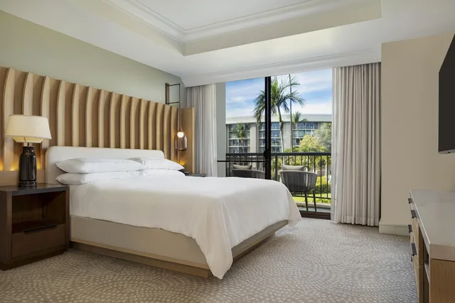 1 Bedroom, Renovated, Palace Grand, Grand, Suite, King Bed, Resort View, Sofa، Hilton Waikoloa Village 4/7