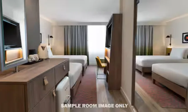 غرفة قياسية بسريرين منفصلين، Hampton by Hilton Istanbul Sisli 3/5