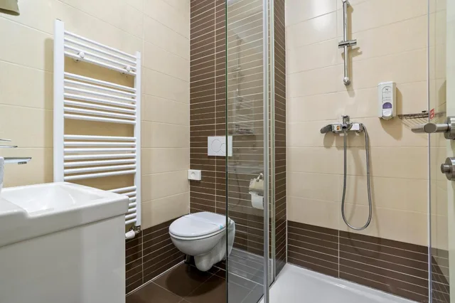 غرفة بسرير مزدوج بشرفة، Hotel National 4/5