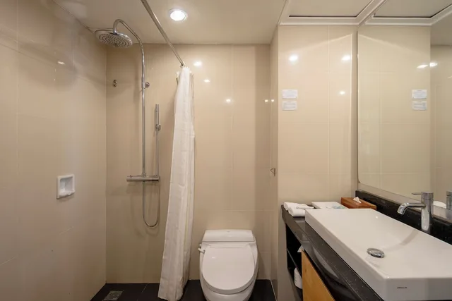 غرفة بسرير كينج بإطلالة على المسبح، Prime Plaza Hotel Sanur 7/10