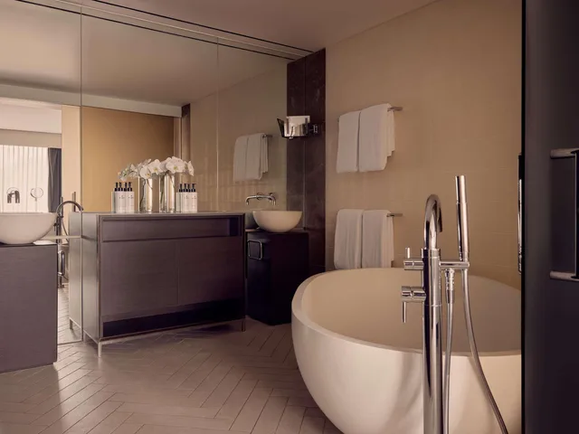 جناح بريستيج، SOFITEL BRISBANE CENTRAL 10/10
