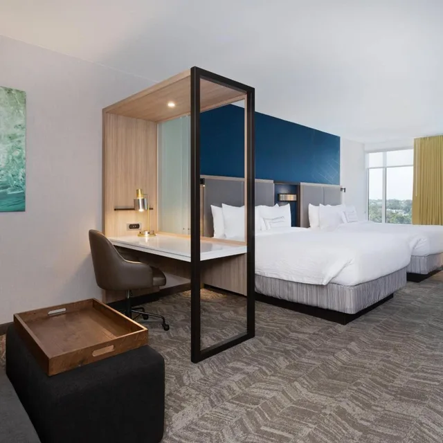 جناح بسرير كوين مع سرير سحّاب إضافي لذوي الإعاقة، SpringHill Suites by Marriott Ocala 4/7