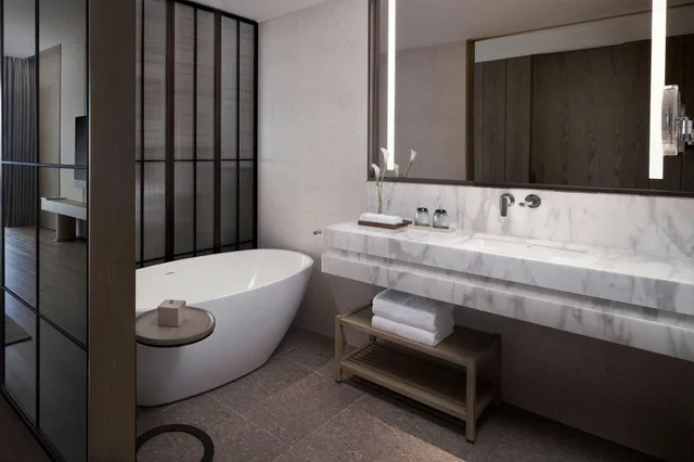 غرفة ديلوكس بسرير كينج، Marriott Yalong Bay 3/3