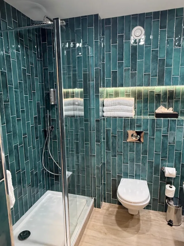 غرفة ديلوكس بسريرين منفصلين بإطلالة على البحر، Talbot Hotel Wexford 2/2