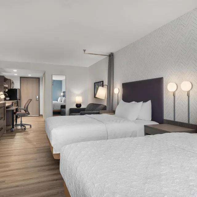 جناح استوديو بسريرين كوين مع أريكة لذوي الإعاقة، Home2 Suites by Hilton Muncie 1/3