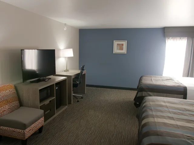 غرفة بسريرين كوين، Wingate by Wyndham Louisville Fair and Expo 3/4