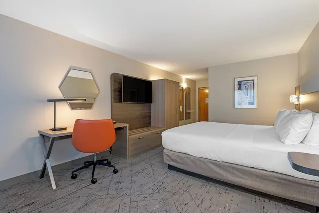 غرفة قياسية بسرير كينج، Holiday Inn Express Hotel Suites the Villages 8/10