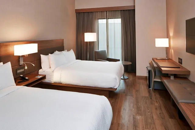 غرفة بسريرين مزدوجين لذوي الإعاقة، Ac Hotel By Marriott Minneapolis Downtown 1/7