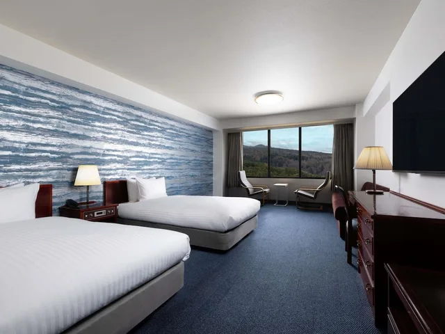 غرفة قياسية ثلاثية بسريرين منفصلين بإطلالة على البحر مع أريكة، Mercure Tottori Daisen Resort & Spa 1/1