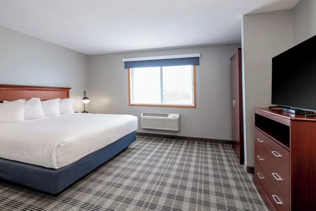 جناح بسرير كينج لذوي الإعاقة، Americinn By Wyndham Valley City Conference Center 2/6