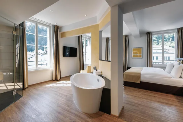 Junior Suite, King Bed, Partial Balcony, Sofa، Sorell Hotel Tamina 1/2
