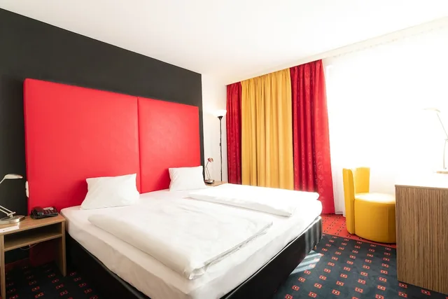 City, Double Bed, Garden View، Senator Hotel Vienna 3/7