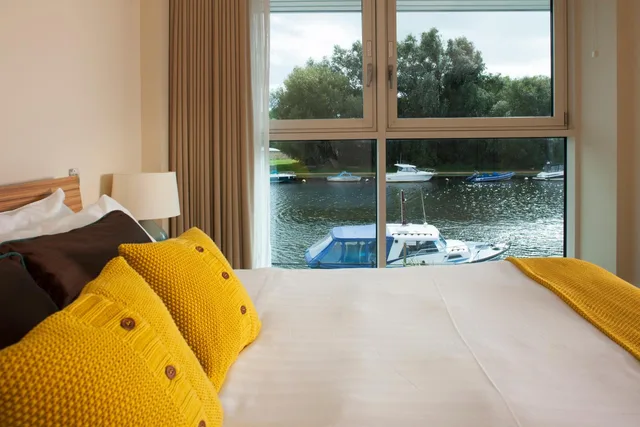 غرفة فاخرة بسرير مزدوج أو سريرين منفصلين بإطلالة على النهر، Captains Club Hotel & Spa 7/10