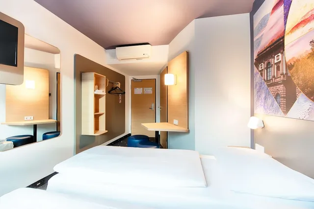 غرفة بسريرين منفصلين، B&B Hotel Kaiserslautern 2/8