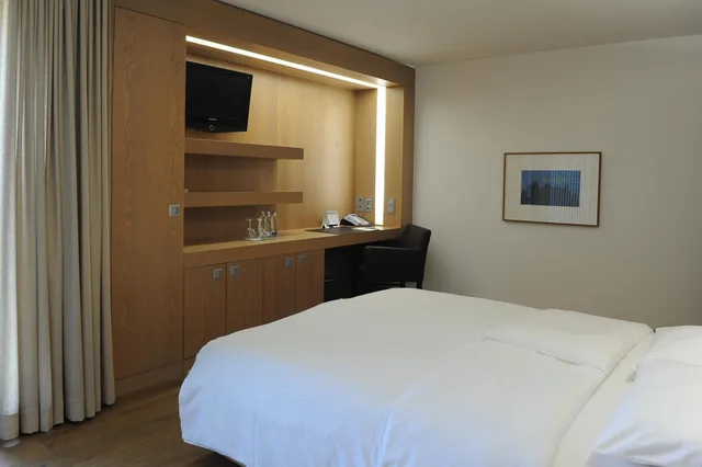 Plus, Double Bed، Schloss Hohenkammer 3/10