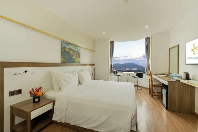 جناح غراند بسرير كينج وسريرين منفصلين، An Vista Hotel 1/10