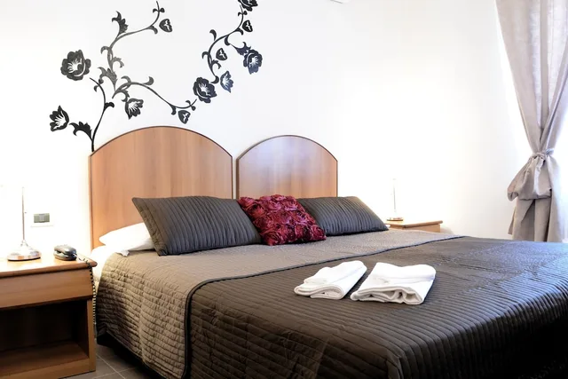 غرفة بسريرين منفصلين بحمام خاص، Hotel Francesco 5/8