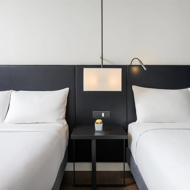 Twin Guestroom، Hilton Lake Como 10/16
