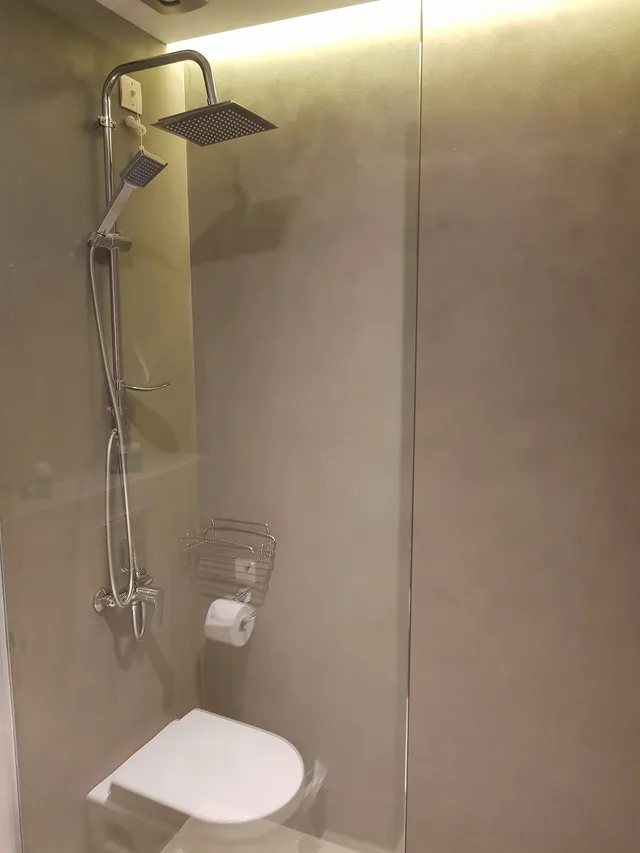 شقة ديلوكس بسريرين كوين بغرفة نوم واحدة مع أريكة، Niriides Hotel 4/4