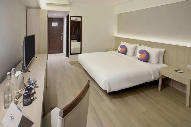 غرفة ديلوكس بسريرين منفصلين، FOX Hotel Gorontalo 2/4