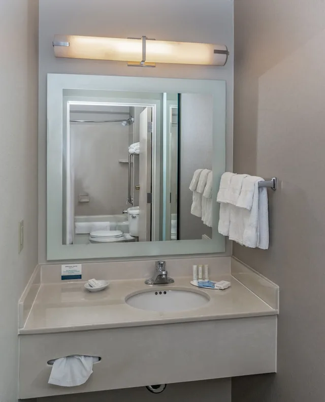 جناح بسريرين كوين مع أريكة لذوي الإعاقة، Springhill Suites By Marriott Fairbanks 5/6