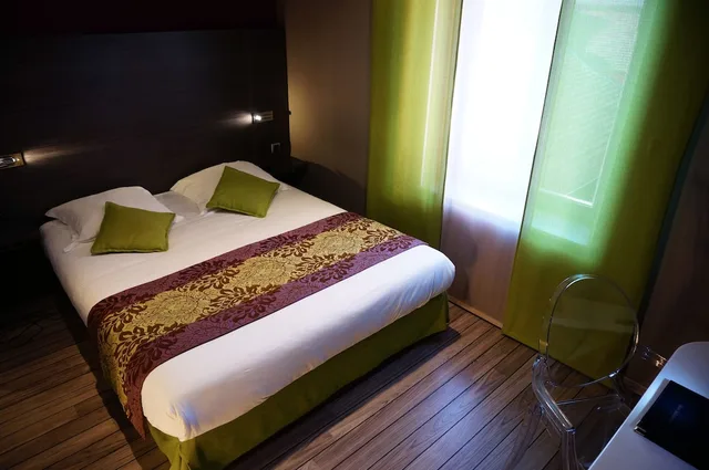 غرفة سوبيريور بسرير مزدوج، Hotel de Bourgogne 1/3