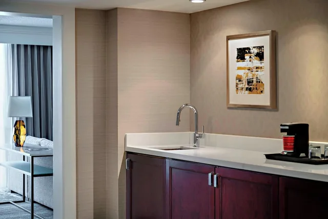 غرفة بسرير كينج لذوي الإعاقة، San Antonio Marriott Riverwalk Hotel 7/7