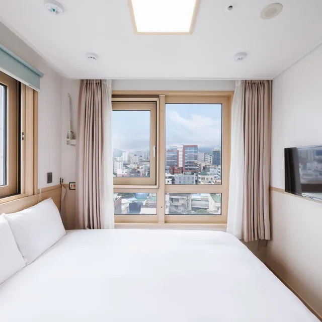 غرفة قياسية ركنية مزدوجة، Hotel Kenny Seogwipo 1/10