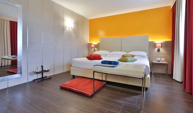 غرفة قياسية بسرير كينج يُسمح فيها بالحيوانات الأليفة، Best Western Plus Soave Hotel 1/2
