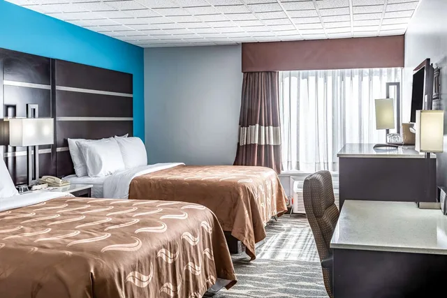 غرفة بسريرين كوين، Quality Inn East Stroudsburg - Poconos 2/3