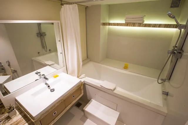 Super, Deluxe, Double Bed، Bawa Continental 5/6