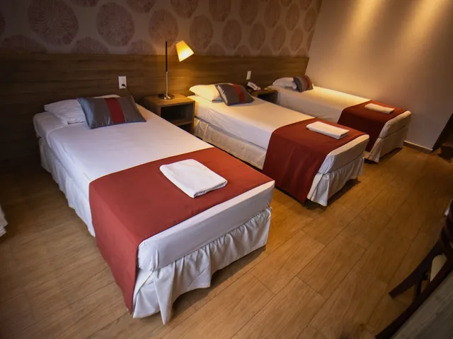 غرفة بريميير ثلاثية بثلاثة أسرّة، Hotel Continental Inn 5/10