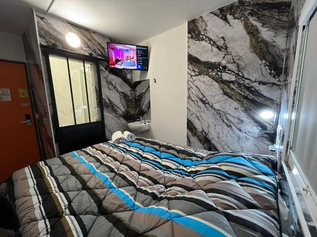 غرفة بسرير مزدوج بحمام خاص، Hotel ClassEco Gent 6/10