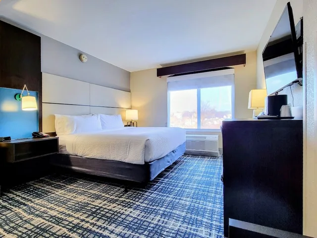 غرفة قياسية بسرير كينج لذوي الإعاقة، Holliday Inn Belcamp Aberdeen Area Ex Wingate By Wyndham Aberdeen Edgewood 1/10