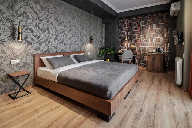 جناح بسرير كينج بشرفة مع أريكة، HOTEL CITY 2/6