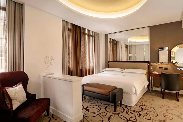 غرفة كلوب بسرير كوين، SHERATON GRAND LONDON PARK LANE 1/9