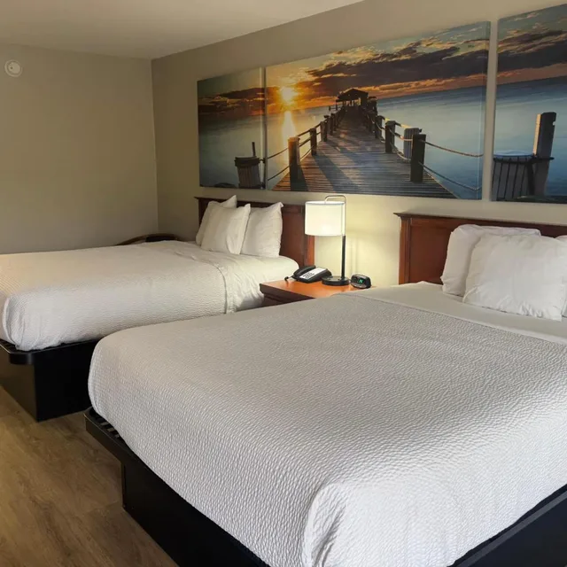 غرفة بسريرين كوين بحوض استحمام لذوي الإعاقة، Days Inn By Wyndham Lake City I-10 5/8