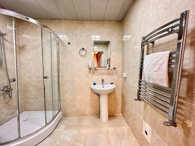 شاليه عائلي بسرير كينج وسريرين فرديين، Deluxe Park Qusar Resort & Spa Hotel 4/4