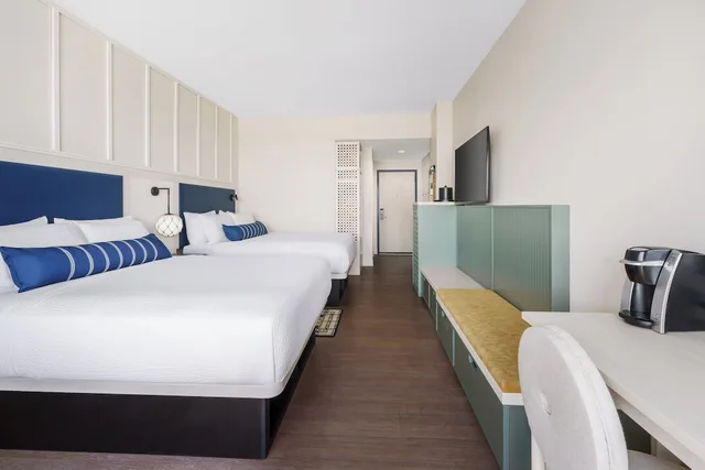 Sunset, Standard, 2 Queen Beds, Accessible، Holiday Inn Resort Wrightsville Beach 1/3