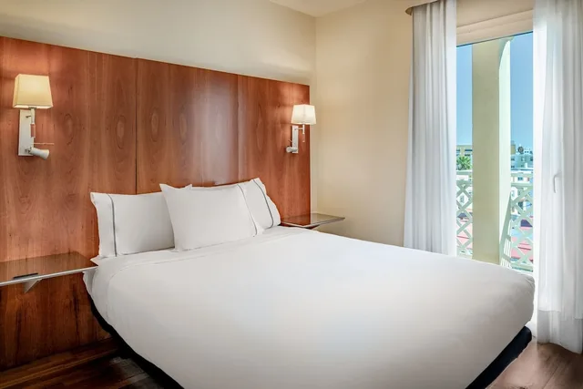 غرفة بسرير كوين بإطلالة على المدينة، Ac Hotel La Linea By Marriott 1/5